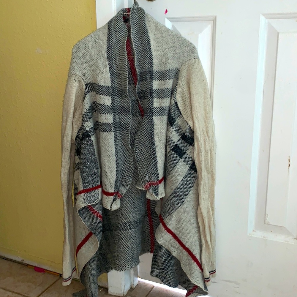 Suzy shier sweater grey red and off white size 6